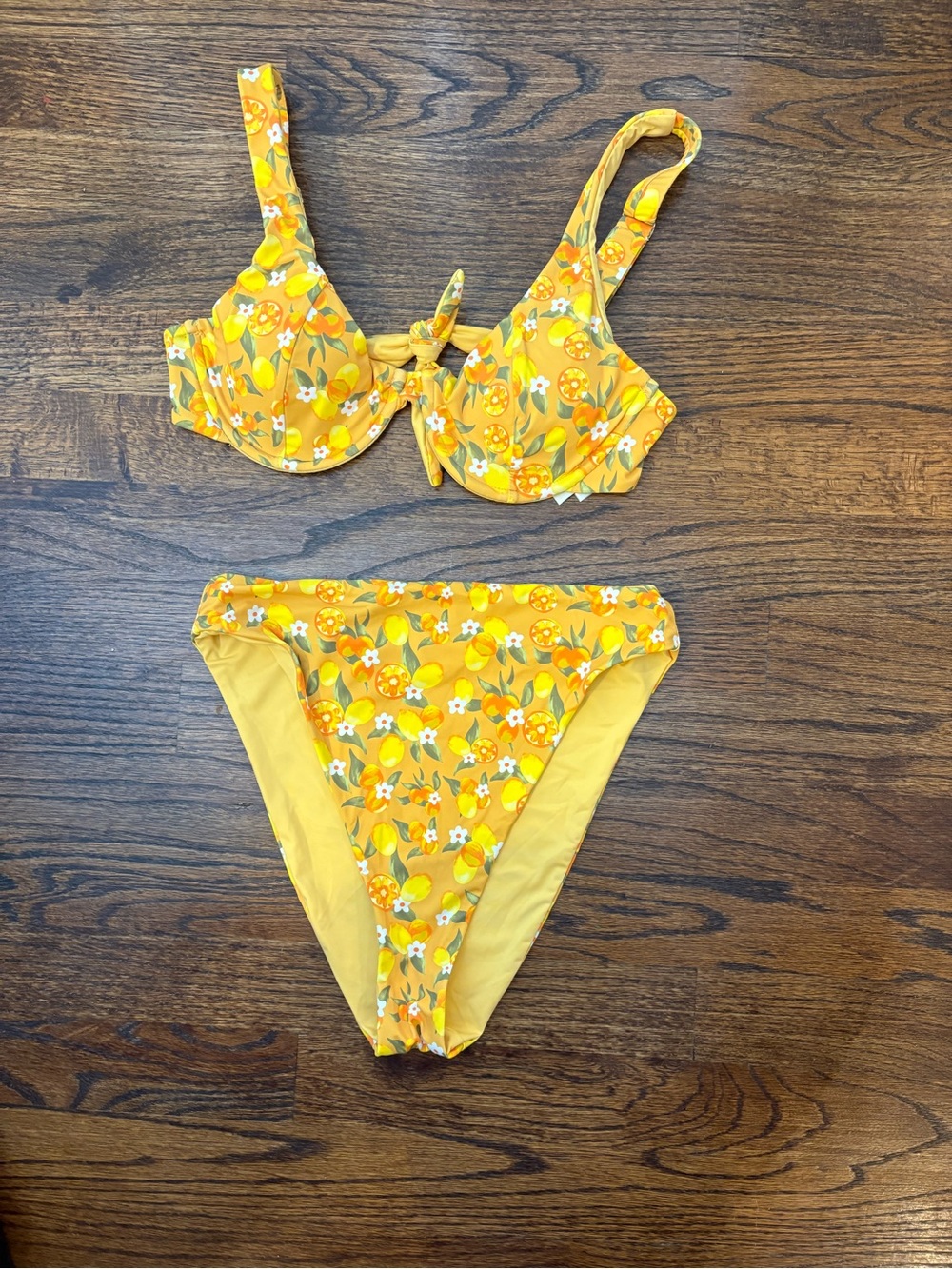 Dippin' Daisy's lemon Yellow Bikini Set underwire high leg cheeky small